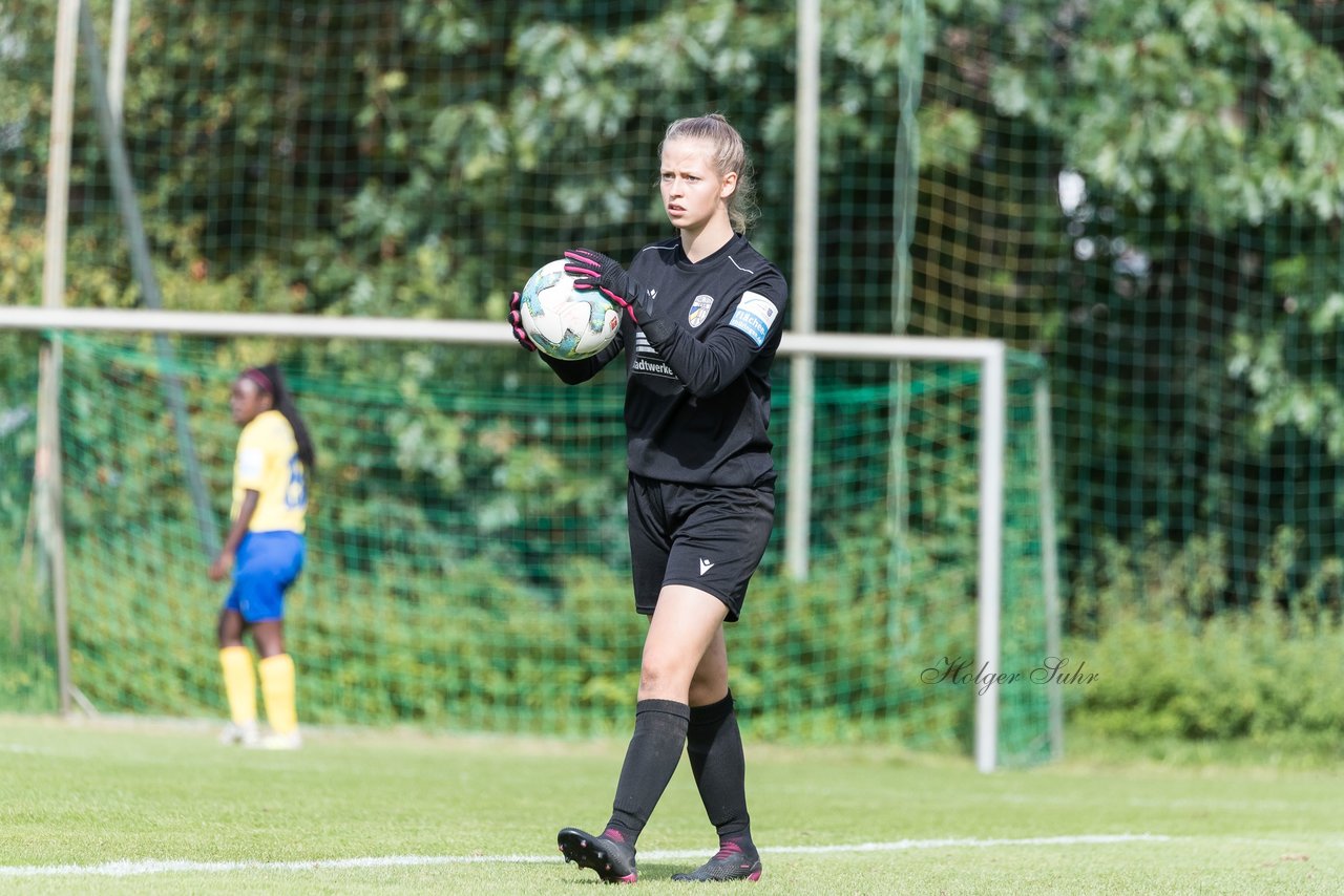 Bild 250 - wBJ Hamburger SV - FC Carl Zeiss Jena : Ergebnis: 5:1